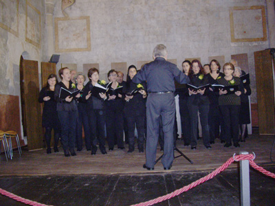 Concierto de SANTA CECILIA organizado por la Banda de gaitas canguesa. (3-Ev150-Coro.jpg)