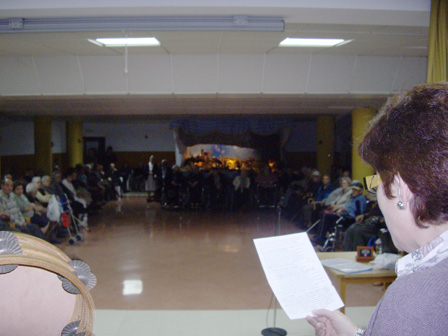 Villancicos en el HOGAR BECEÑA-GONZÁLEZ